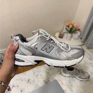 New Balance Women's White and Gray Sneakers